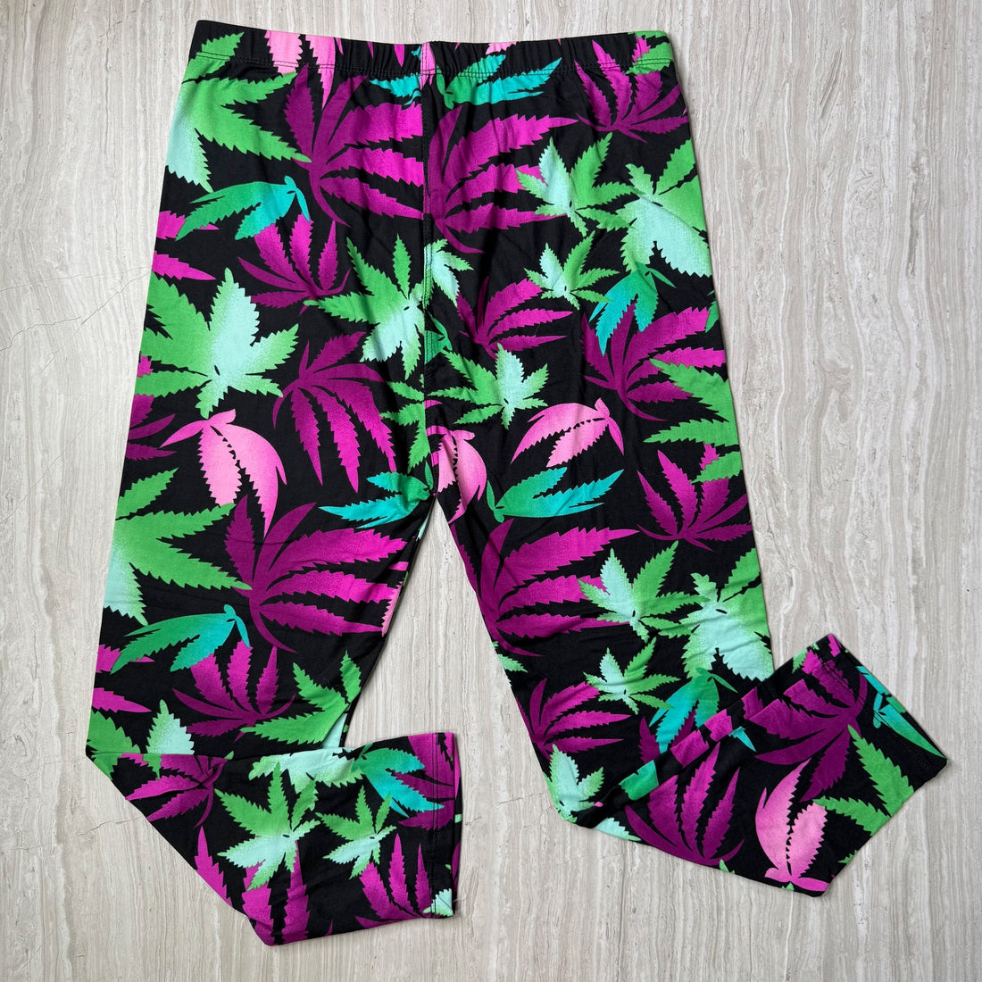 Green & Purple Marijuana Herb Leaf Capri Print Soft Leggings