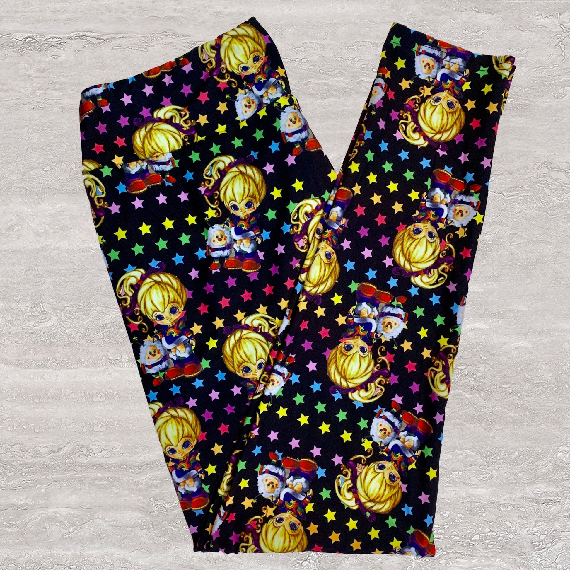 Extra Soft printed leggings with 4-way stretch fabric, so you can move with absolute comfort and ease.