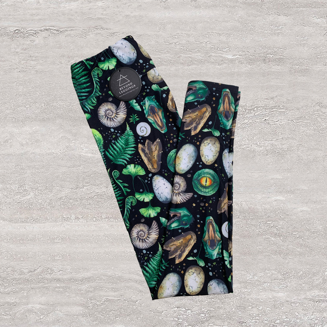 Extra Soft printed leggings with 4-way stretch fabric, so you can move with absolute comfort and ease.