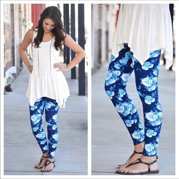 Blue Winter Roses Butter Soft Leggings