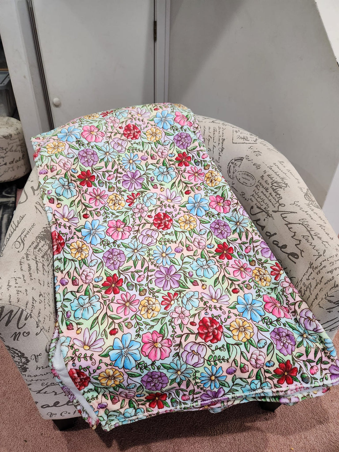 EMBROID FLORAL- GIANT SHAREABLE THROW BLANKETS PREORDER CLOSING 1/12