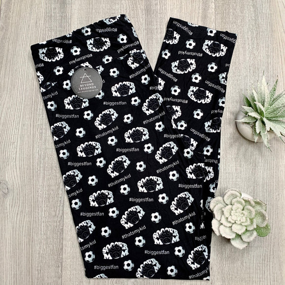 Extra Soft printed leggings with 4-way stretch fabric, so you can move with absolute comfort and ease.