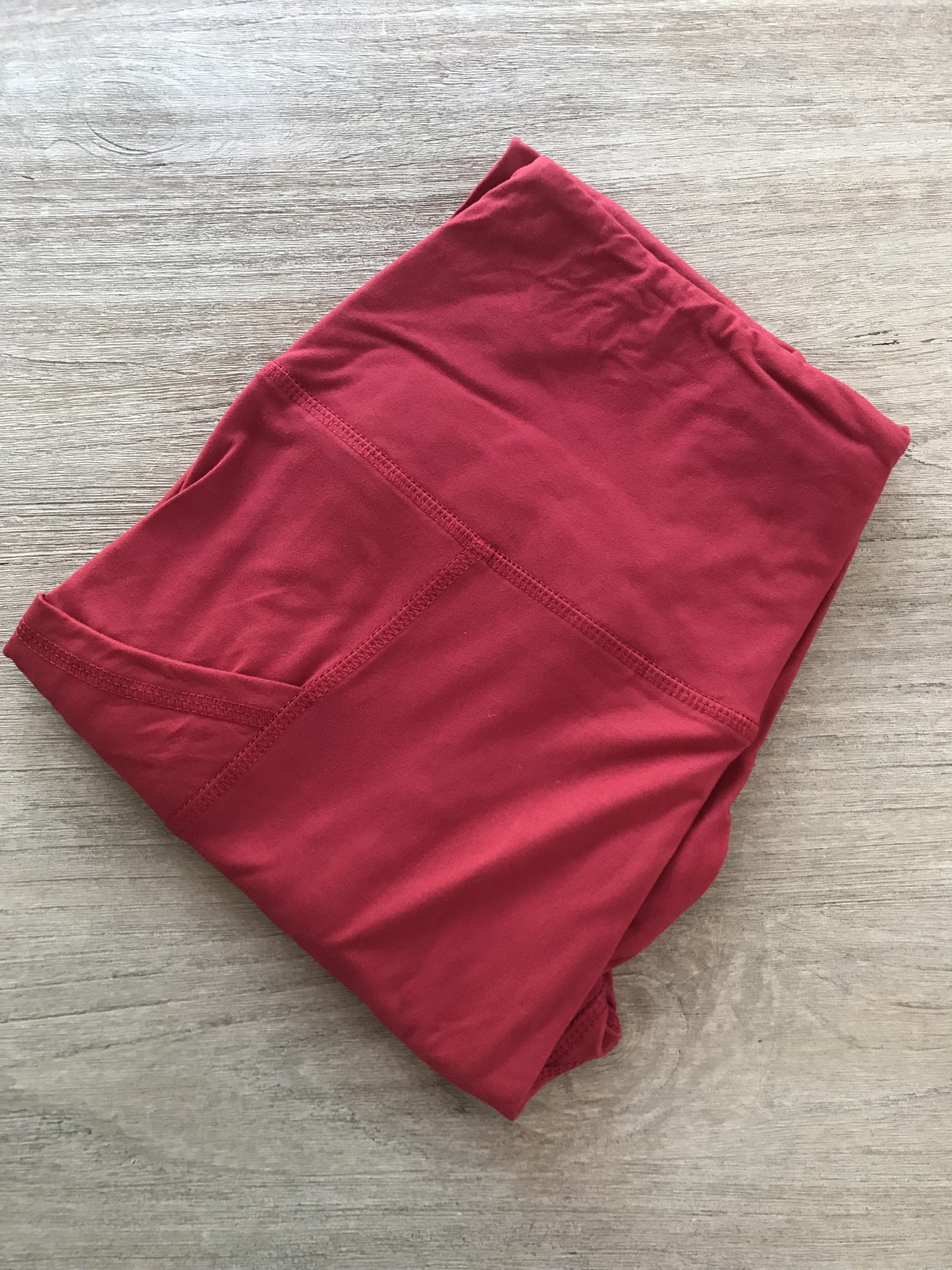Solid Color Leggings With Side Pockets