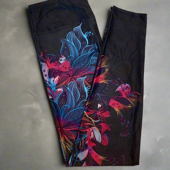 Extra Soft printed leggings with 4-way stretch fabric, so you can move with absolute comfort and ease.