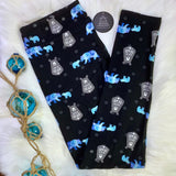 Extra Soft printed leggings with 4-way stretch fabric, so you can move with absolute comfort and ease.