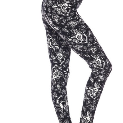 Extra Soft printed leggings with 4-way stretch fabric, so you can move with absolute comfort and ease.