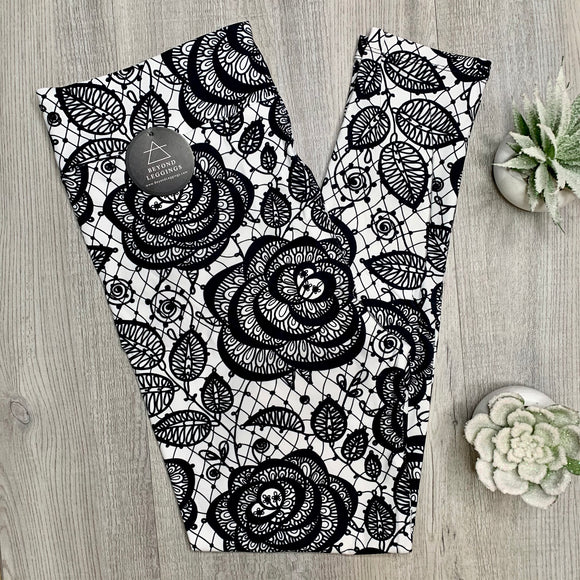 Black And White FLoral Rose Lace Print Leggings