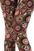 Extra Soft printed leggings with 4-way stretch fabric, so you can move with absolute comfort and ease.