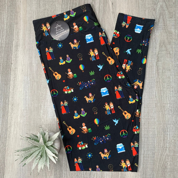 Extra Soft printed leggings with 4-way stretch fabric, so you can move with absolute comfort and ease.