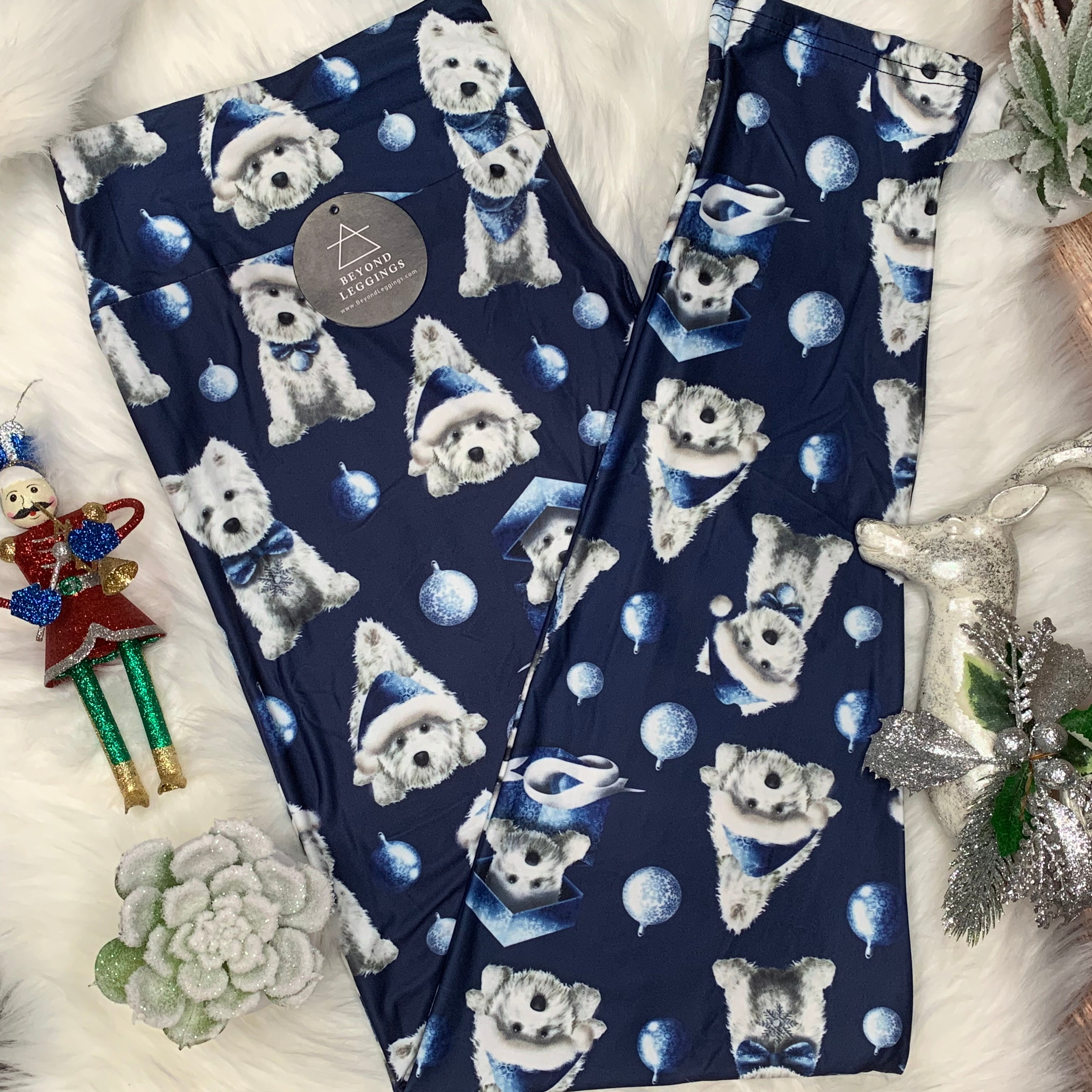 Extra Soft printed leggings with 4-way stretch fabric, so you can move with absolute comfort and ease.