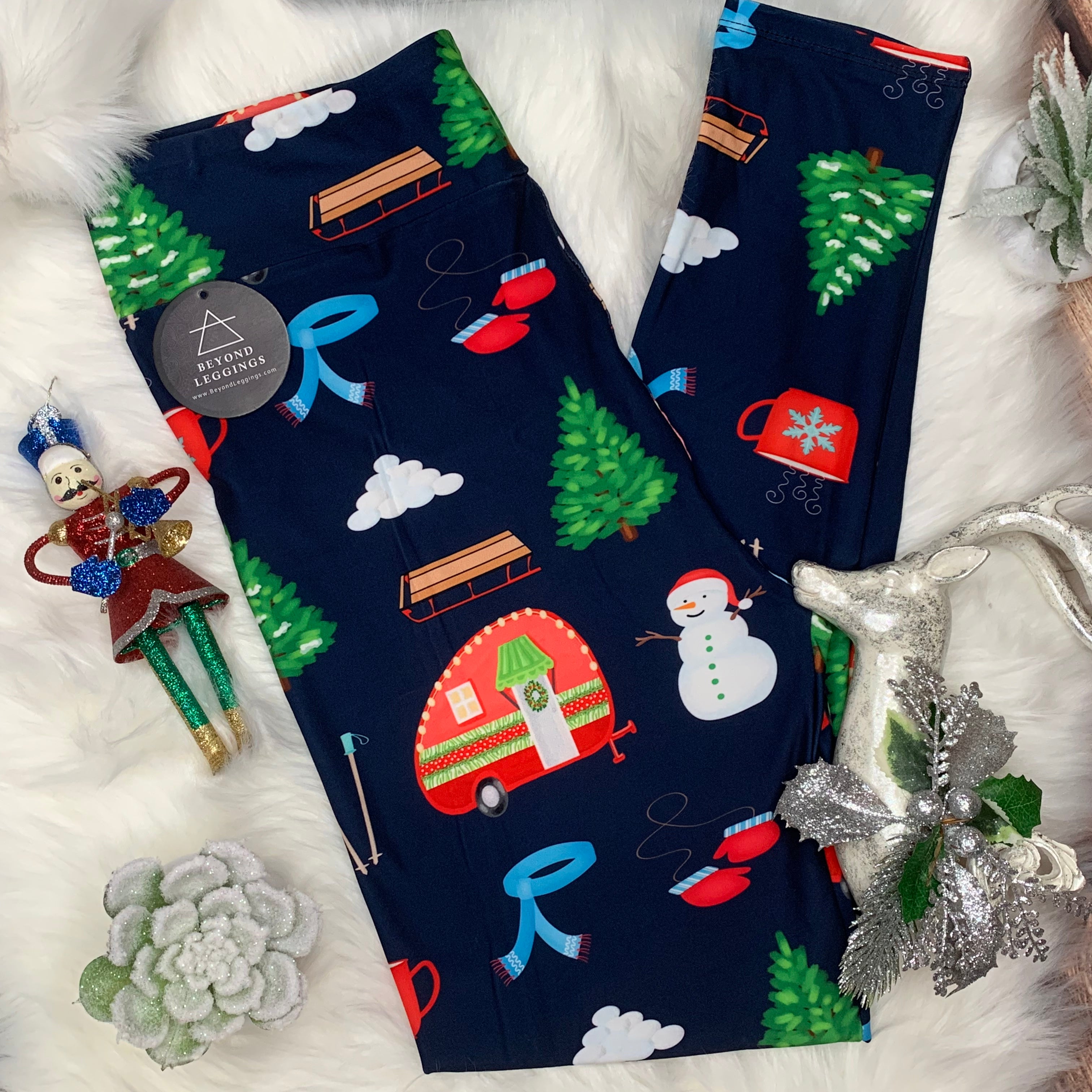 Extra Soft printed leggings with 4-way stretch fabric, so you can move with absolute comfort and ease.