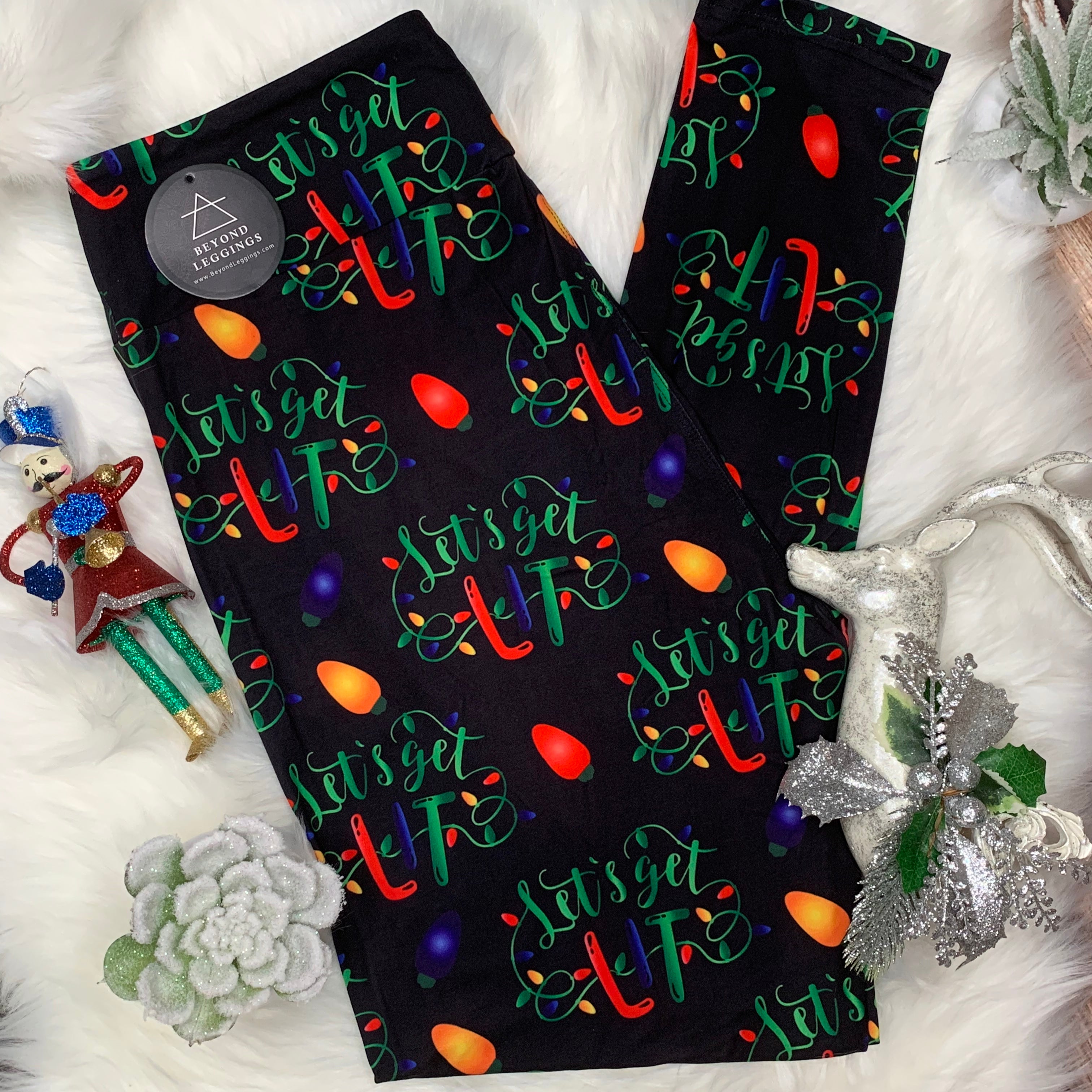 Extra Soft printed leggings with 4-way stretch fabric, so you can move with absolute comfort and ease.