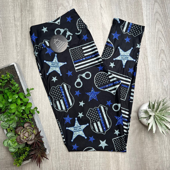 Extra Soft printed leggings with 4-way stretch fabric, so you can move with absolute comfort and ease.