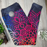 Extra Soft printed leggings with 4-way stretch fabric, so you can move with absolute comfort and ease.