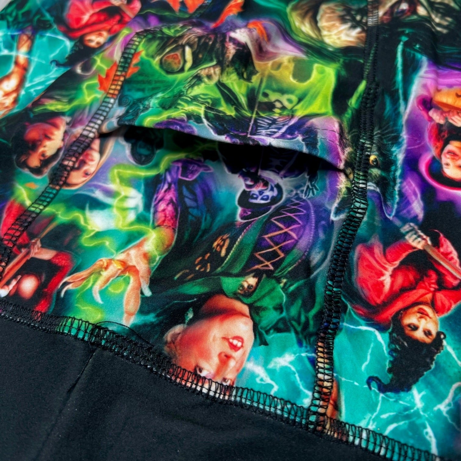 Vivid Hocus Pocus Themed Print Leggings w/ Pockets