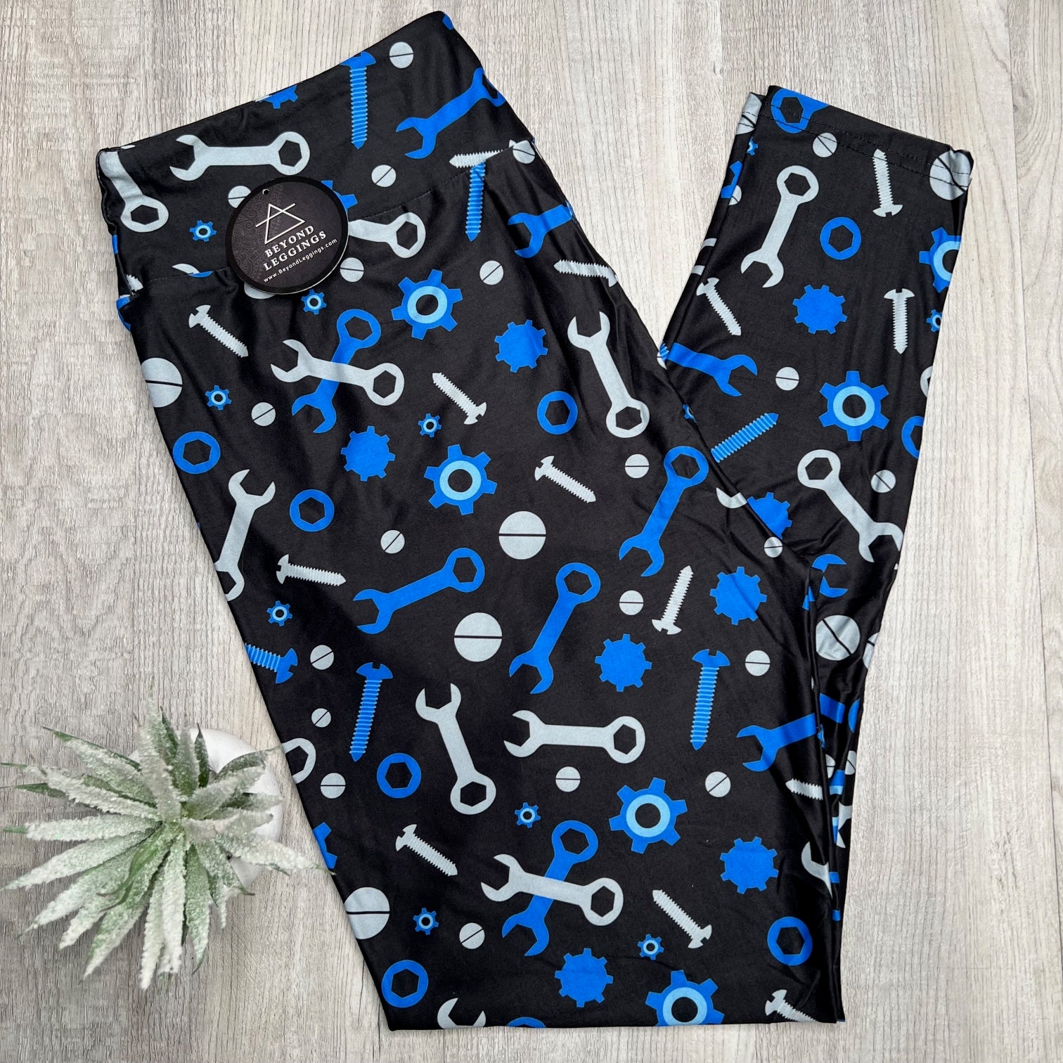 Extra Soft printed leggings with 4-way stretch fabric, so you can move with absolute comfort and ease.