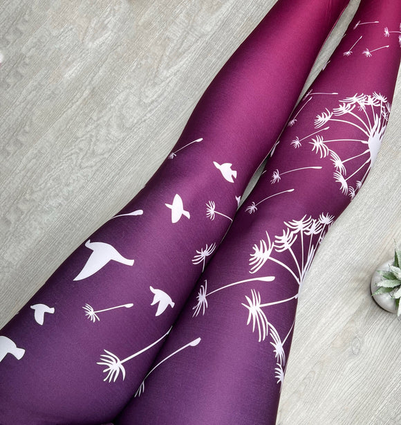 Extra Soft printed leggings with 4-way stretch fabric, so you can move with absolute comfort and ease.