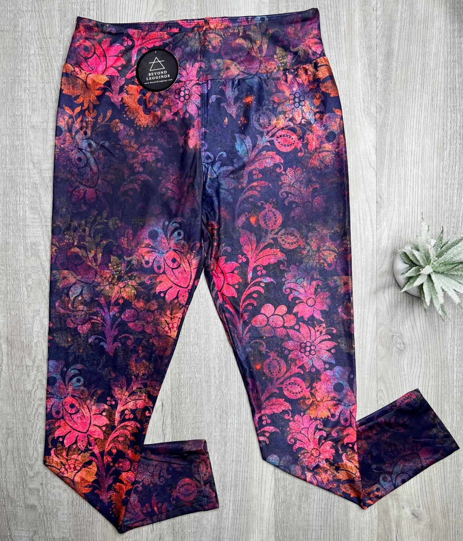 Vivid Ombre Magenta Orange Purple Floral Damask Print Soft Stretchy Leggings