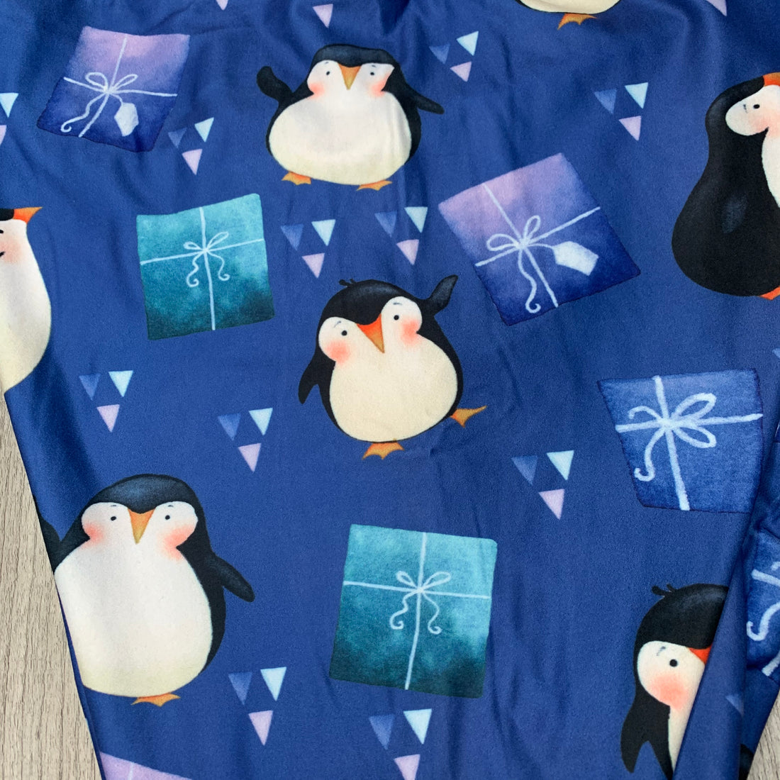Penguins & Presents Christmas Soft Kids Leggings