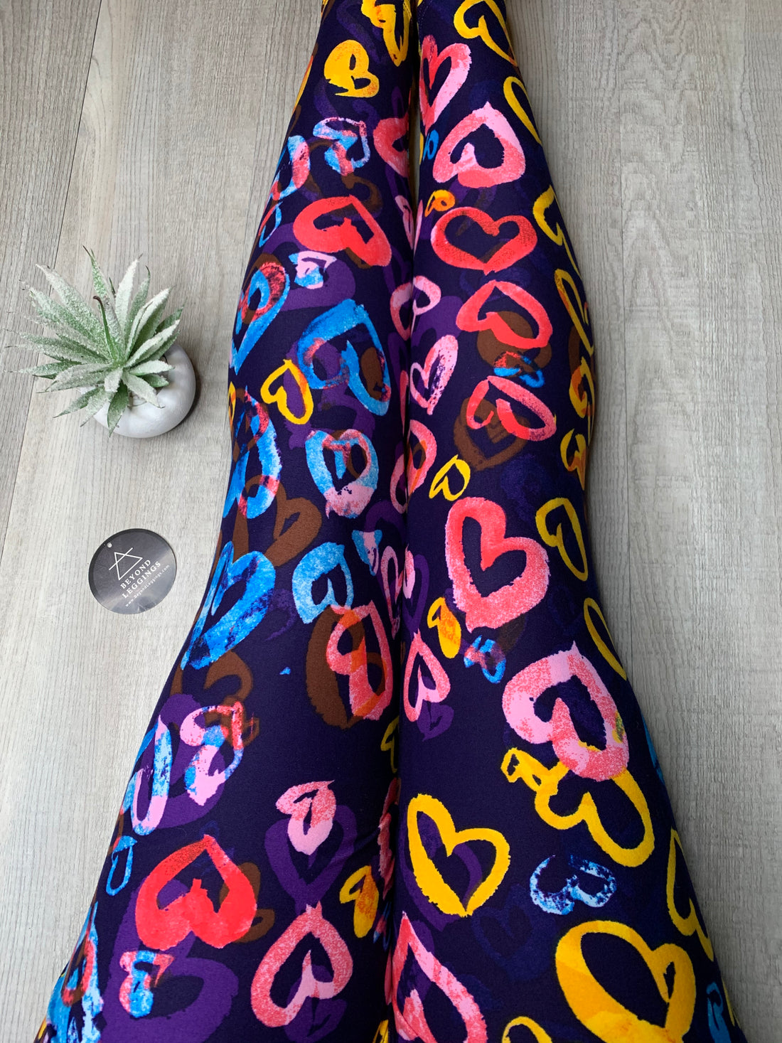 Extra Soft printed leggings with 4-way stretch fabric, so you can move with absolute comfort and ease.