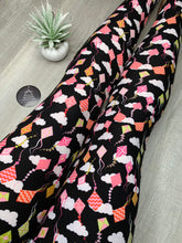 Kites In The Sky Print Soft Leggings