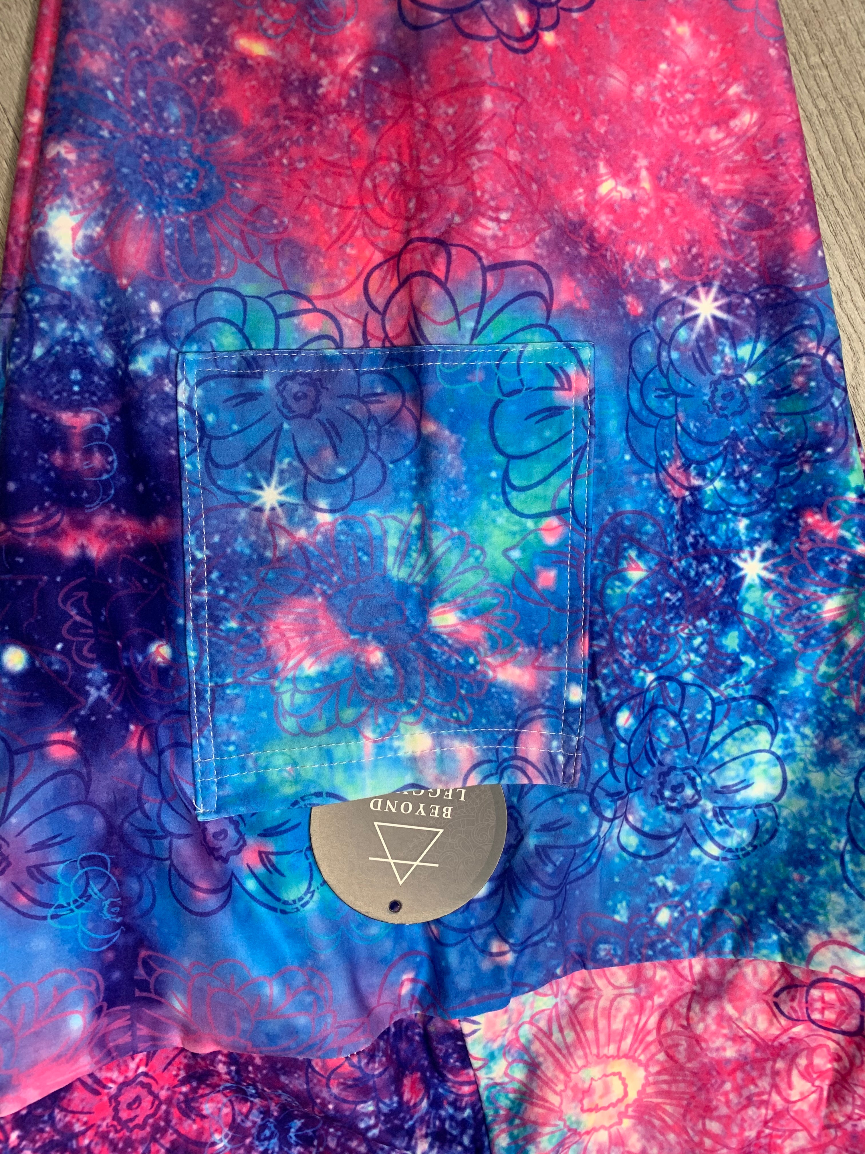 Galaxy Butterfly Side Criss Cross Cutout Capri Soft Leggings