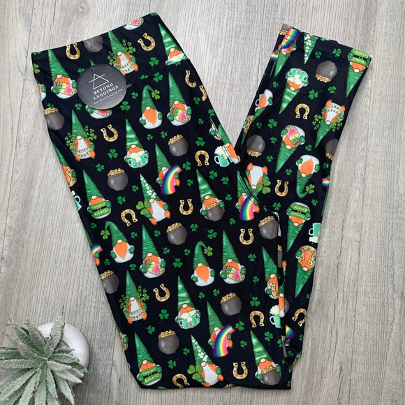 Extra Soft printed leggings with 4-way stretch fabric, so you can move with absolute comfort and ease.