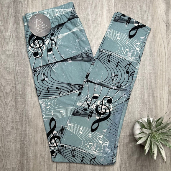 Extra Soft printed leggings with 4-way stretch fabric, so you can move with absolute comfort and ease.