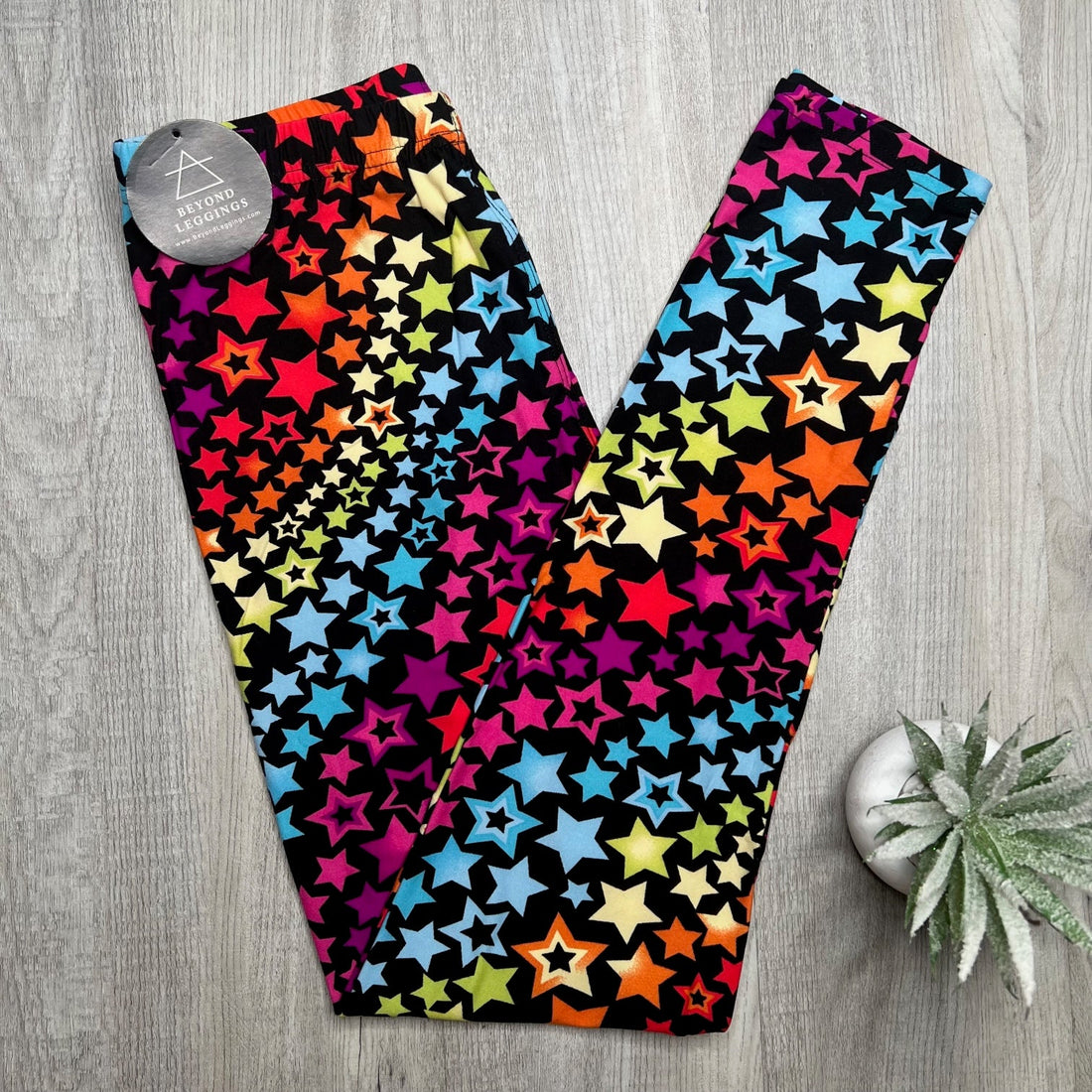 Extra Soft printed leggings with 4-way stretch fabric, so you can move with absolute comfort and ease.