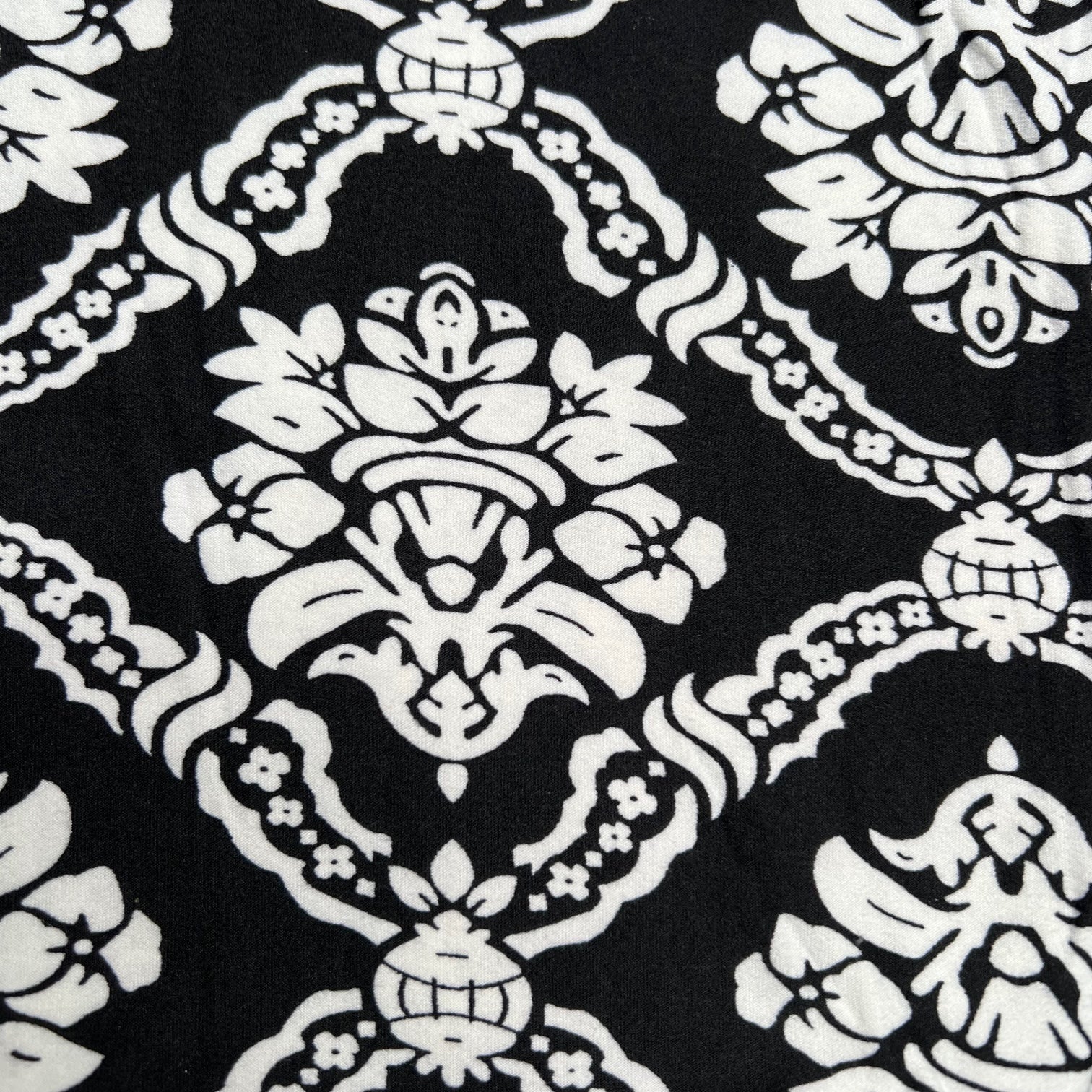 Black & White Royal Damask Print Soft Leggings