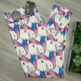 Extra Soft printed leggings with 4-way stretch fabric, so you can move with absolute comfort and ease.