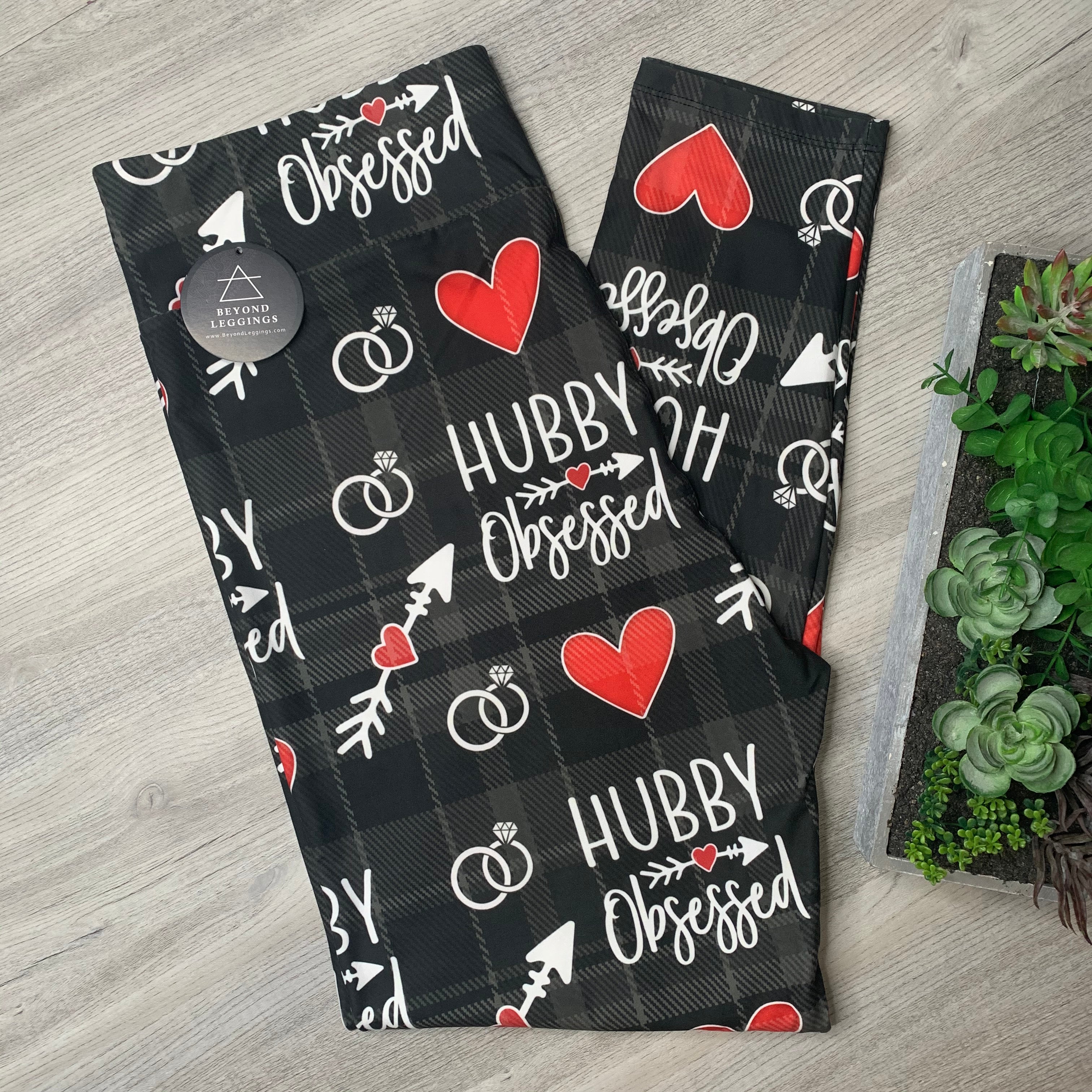 Extra Soft printed leggings with 4-way stretch fabric, so you can move with absolute comfort and ease.