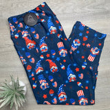 Extra Soft printed leggings with 4-way stretch fabric, so you can move with absolute comfort and ease.