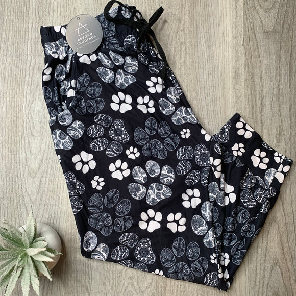Decorative Paws Capri Joggers