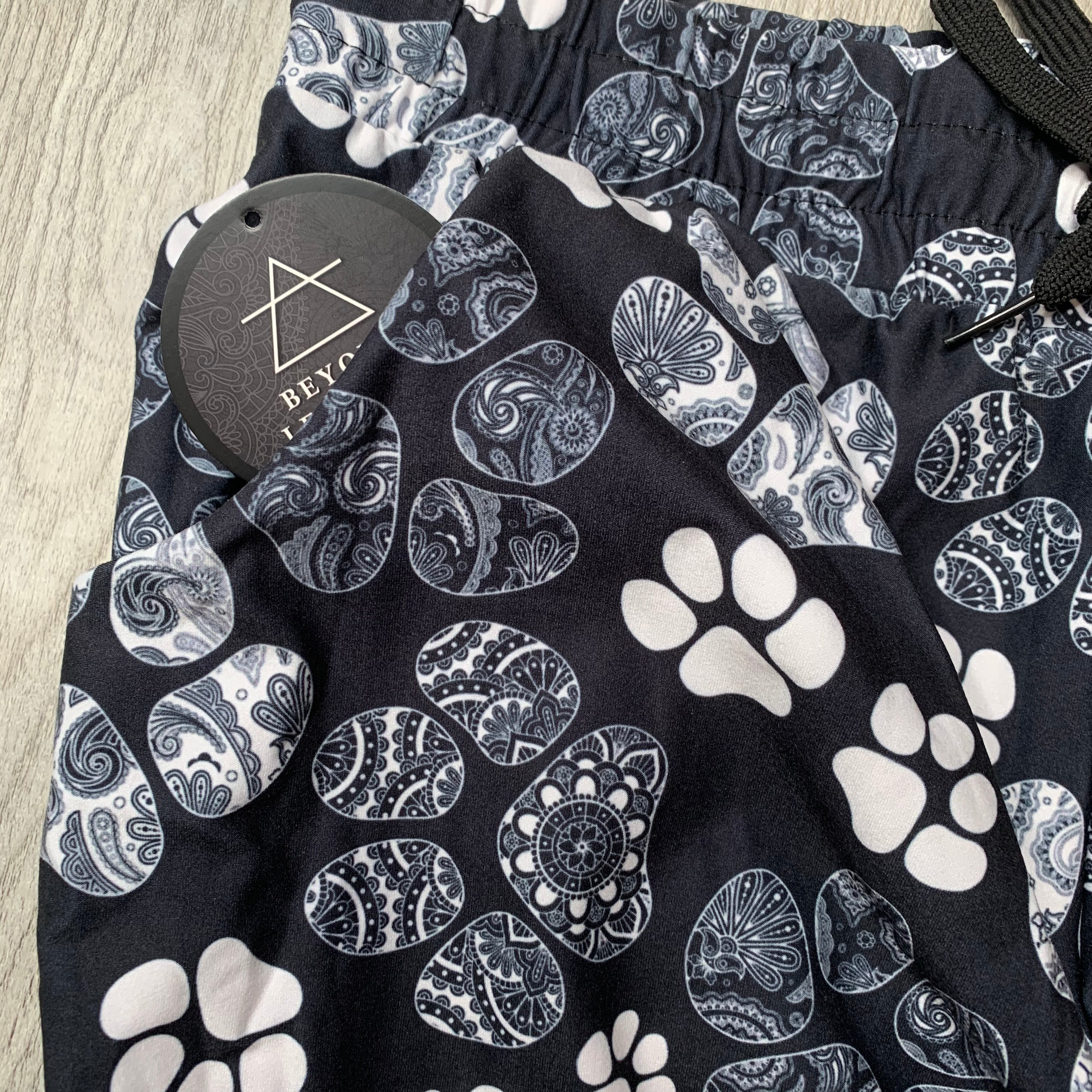 Decorative Paws Capri Joggers