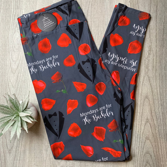 Extra Soft printed leggings with 4-way stretch fabric, so you can move with absolute comfort and ease.