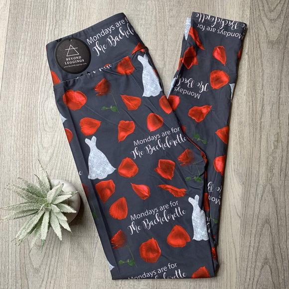 Extra Soft printed leggings with 4-way stretch fabric, so you can move with absolute comfort and ease.