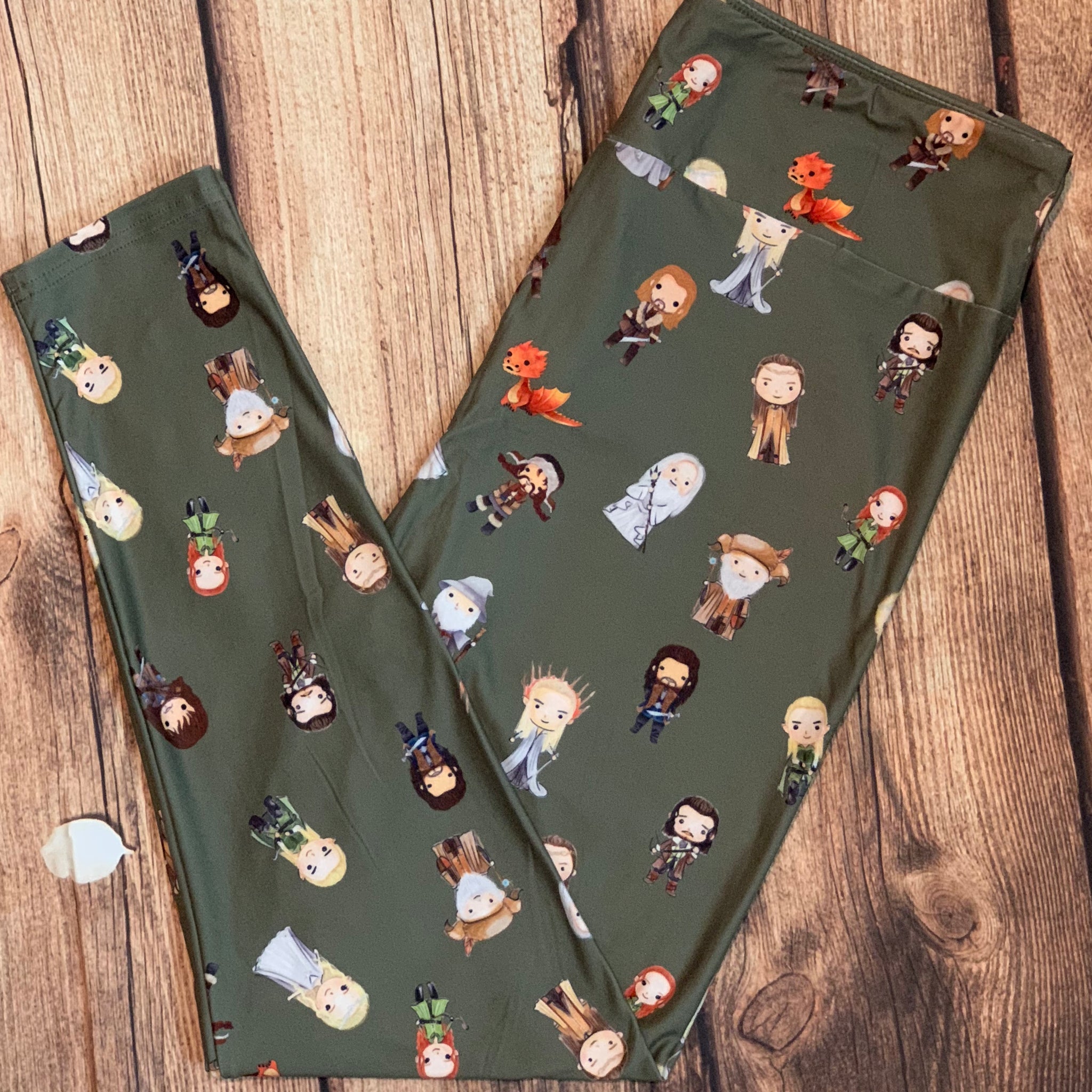 Extra Soft printed leggings with 4-way stretch fabric, so you can move with absolute comfort and ease.