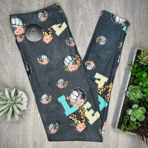Extra Soft printed leggings with 4-way stretch fabric, so you can move with absolute comfort and ease.