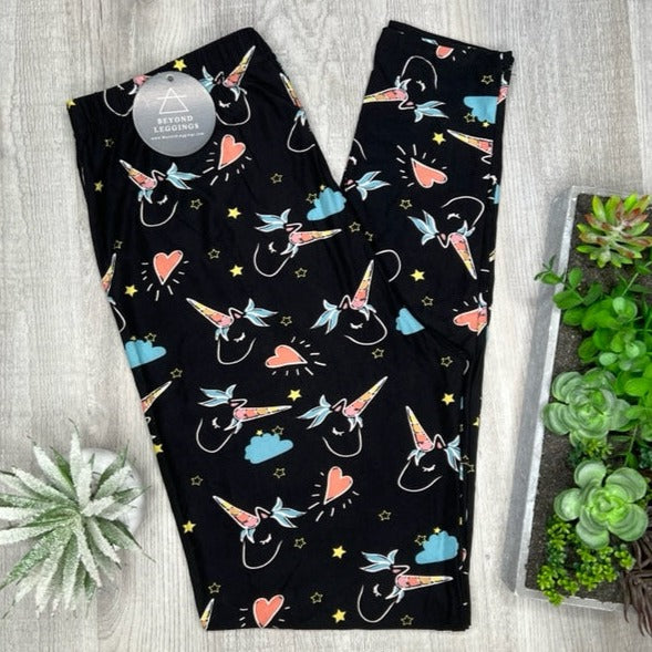 Extra Soft printed leggings with 4-way stretch fabric, so you can move with absolute comfort and ease.