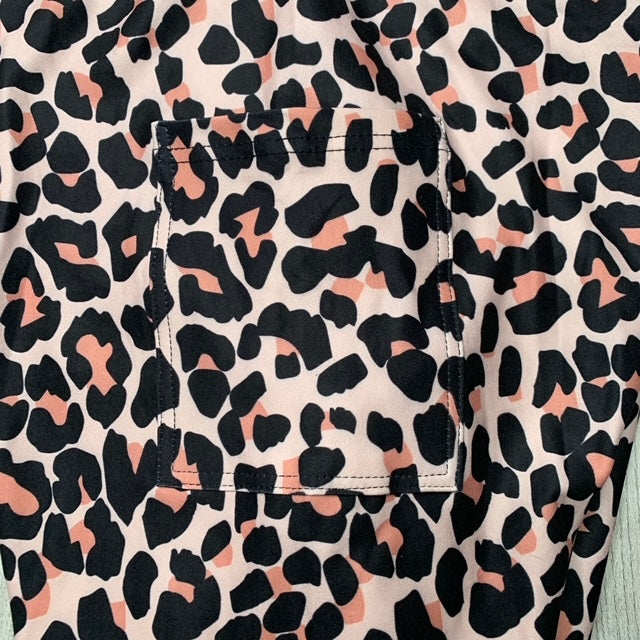Leopard Side Crisscross Cutout Capri Soft Leggings W/ Pockets