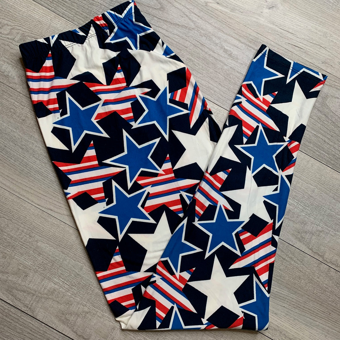 Patriotic American Star Print Leggings - Ultra-Soft, Full-Length - Flexible & Fashion-Forward Apparel for All Occasions