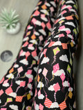 Extra Soft printed leggings with 4-way stretch fabric, so you can move with absolute comfort and ease.