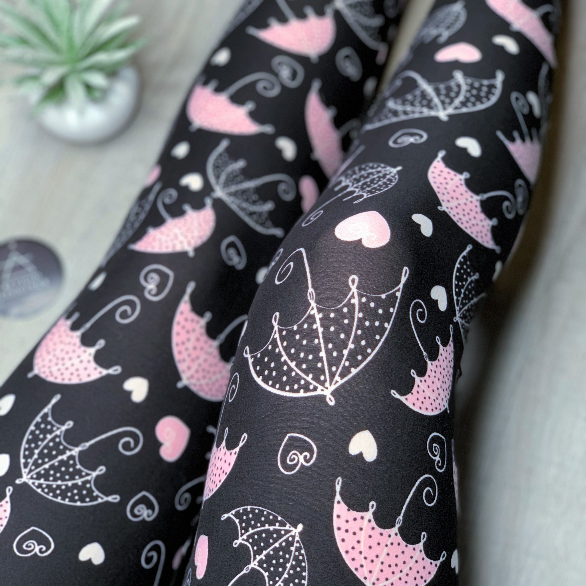 Extra Soft printed leggings with 4-way stretch fabric, so you can move with absolute comfort and ease.