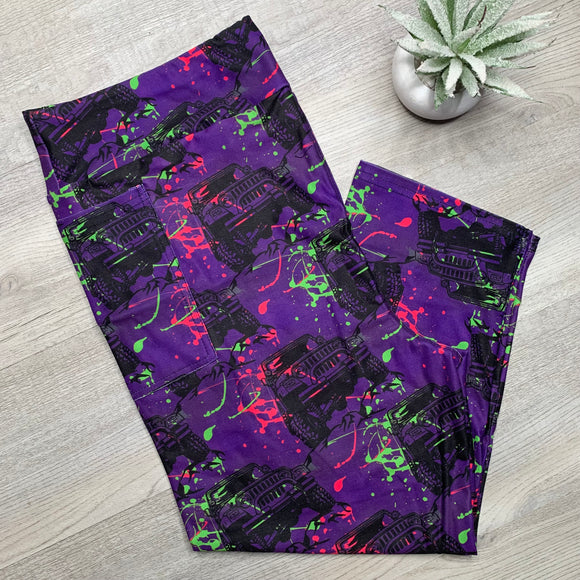 Extra Soft printed leggings with 4-way stretch fabric, so you can move with absolute comfort and ease.