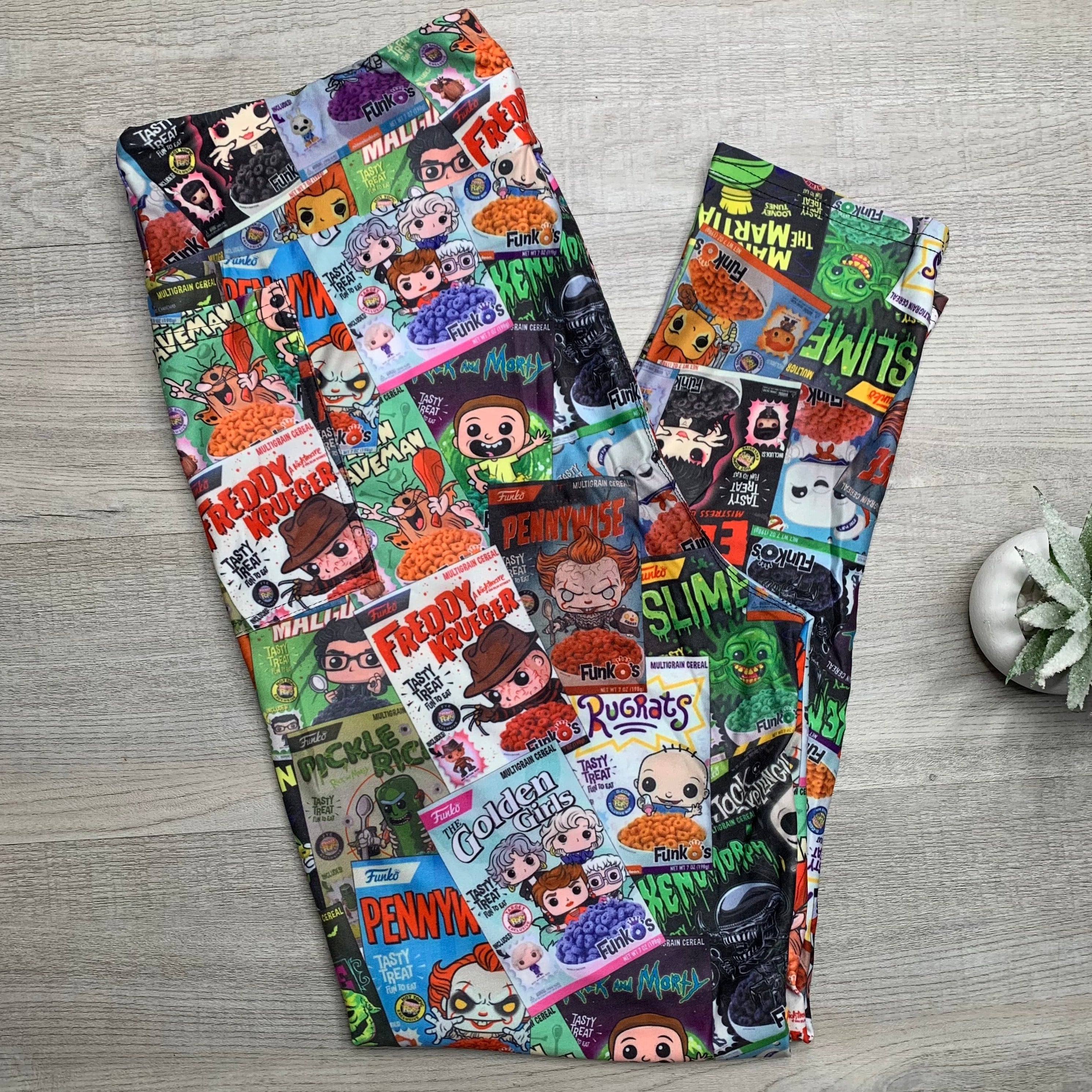 Extra Soft printed leggings with 4-way stretch fabric, so you can move with absolute comfort and ease.