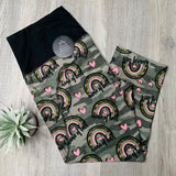 Extra Soft printed leggings with 4-way stretch fabric, so you can move with absolute comfort and ease.