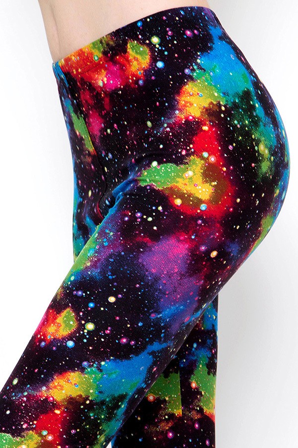 Extra Soft printed leggings with 4-way stretch fabric, so you can move with absolute comfort and ease.