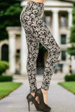Extra Soft printed leggings with 4-way stretch fabric, so you can move with absolute comfort and ease.