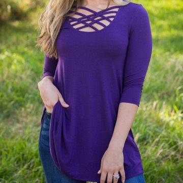 Women's Strappy Scoop Neck 3/4 Sleeve Flowy T-Shirt